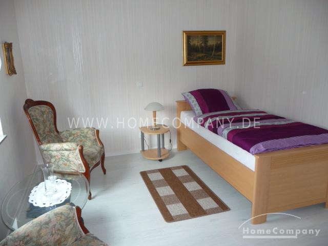 1 Zi.Whg., möbliert, EG, in einem Mehrfamilienhaus. zimmer