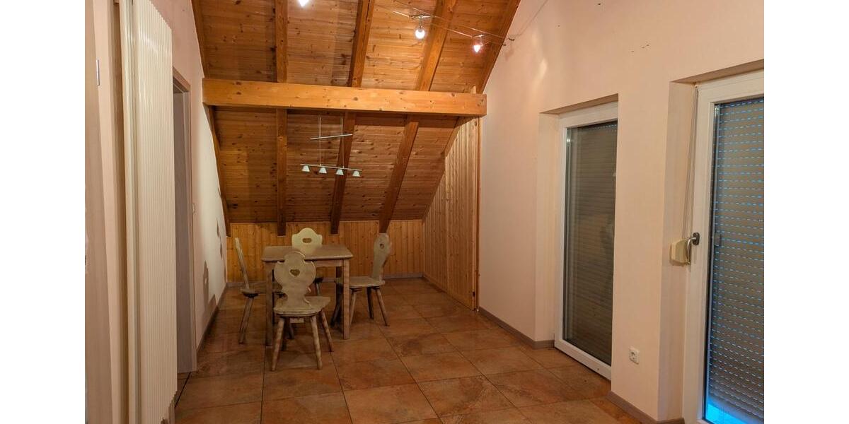 3,5-Zimmer Dachgeschosswohnung in der Nähe von Alkofen 3 zimmer