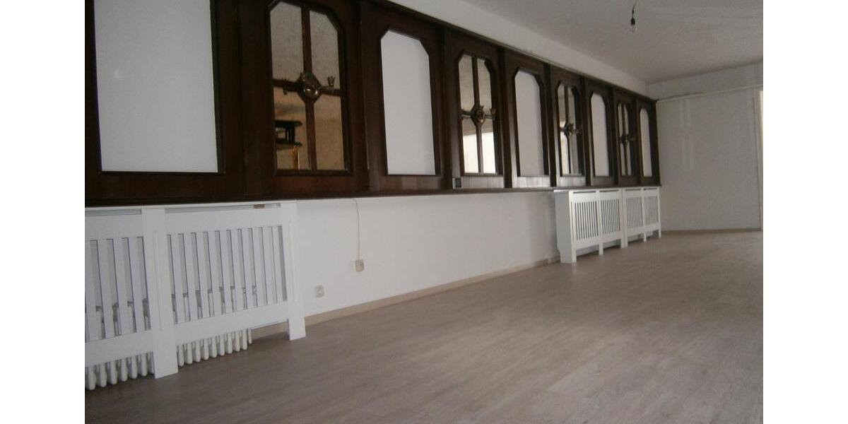 Erdgeschoßwohnung Neumarkt-Sankt Veit Sankt Veit - 4 Zimmer, 150 m&sup2;, 990&euro; | Angebot:25904041