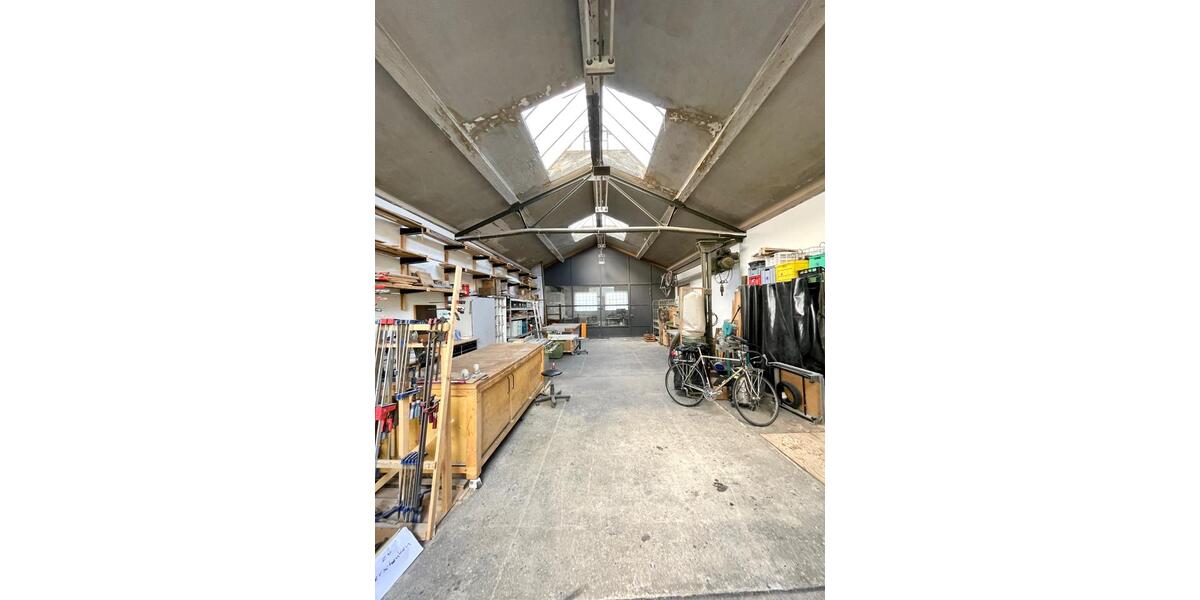 freier Platz in WERKSTATT STUDIO ATELIER + Maschinennutzung zimmer