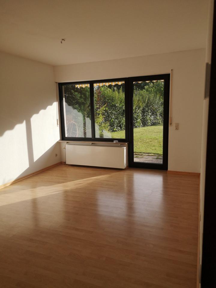 2 Zimmer, Erdgeschoss mit Terrasse
