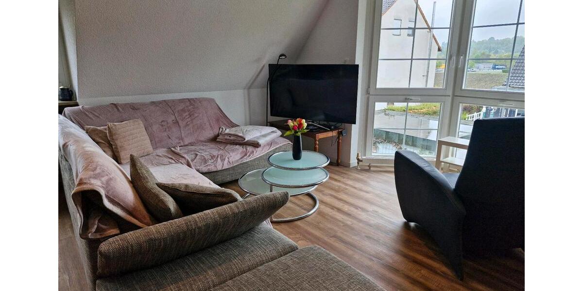 Dachgeschoßwohnung Kitzingen - 2 Zimmer, 86 m&sup2;, 1.200&euro; | Angebot:20935440