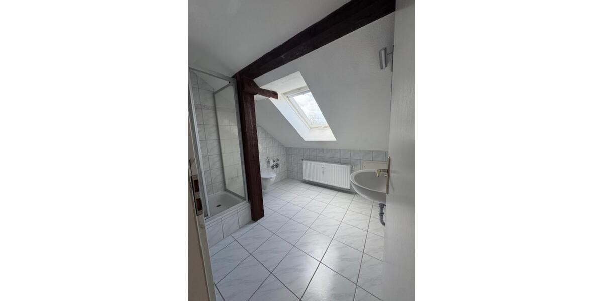 Dachgeschoßwohnung Dessau-Roßlau Roßlau - 1 Zimmer, 34 m&sup2;, 220&euro; | Angebot:25959130