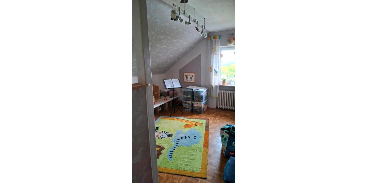 Dachgeschoßwohnung Burgwald - 3 Zimmer, 90 m&sup2;, 550&euro; | Angebot:26551730