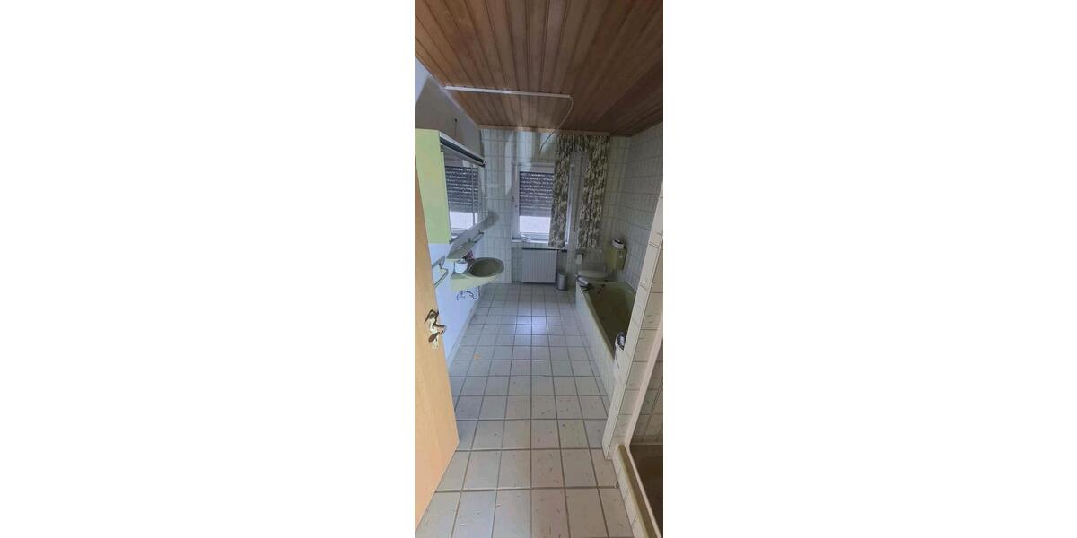Erdgeschoßwohnung Sinntal - 5 Zimmer, 125 m&sup2;, 1.050&euro; | Angebot:26539098
