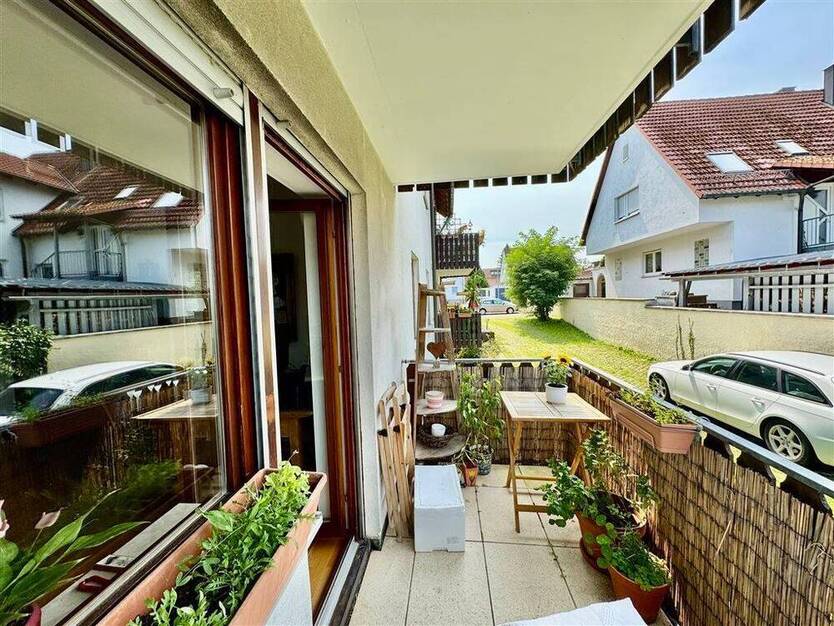 Komfortable 3-Zimmer-Wohnung mit Parkett und Tageslichtbad, Frei ab November 25