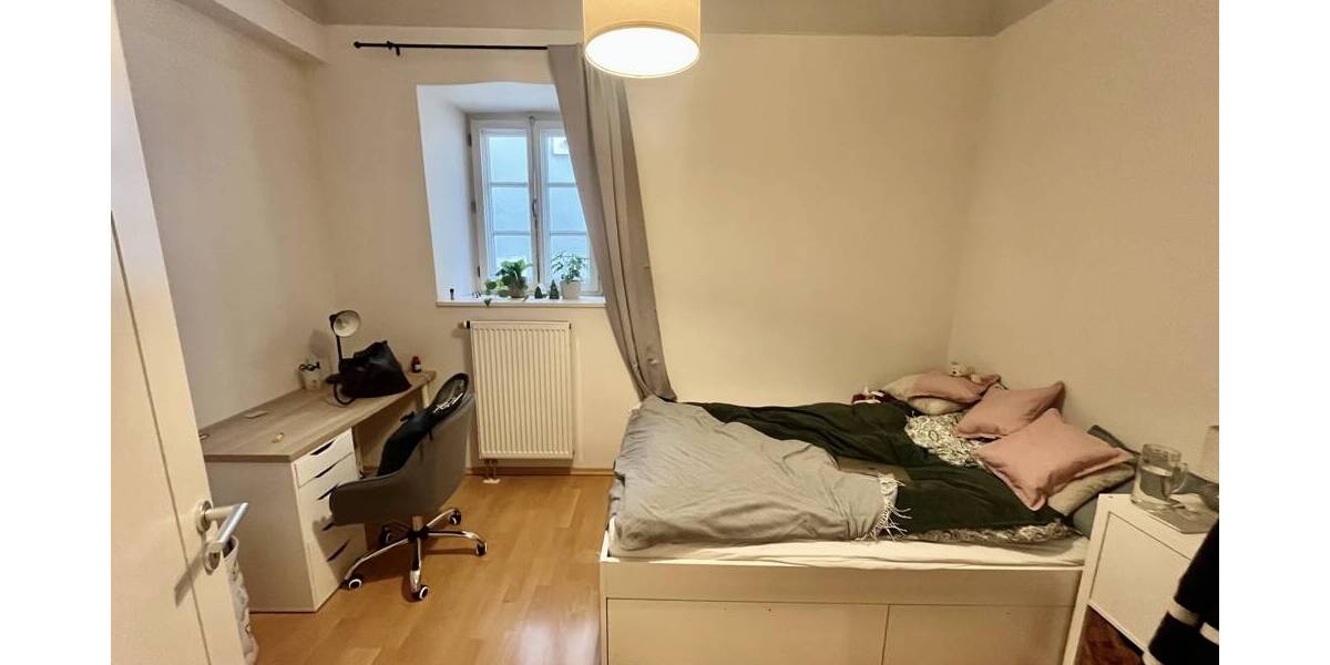 Etagenwohnung Passau Altstadt - 4 Zimmer, 126 m&sup2;, 1.300&euro; | Angebot:26514899