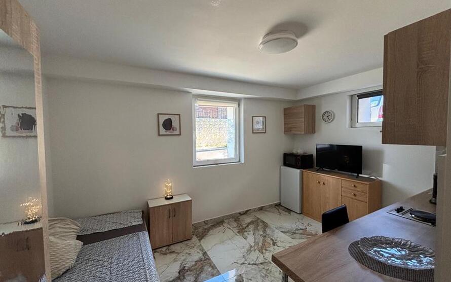1-Zimmerwohnung mit Internet, TV, Küchenzeile, DuscheWc, Waschmaschine zimmer