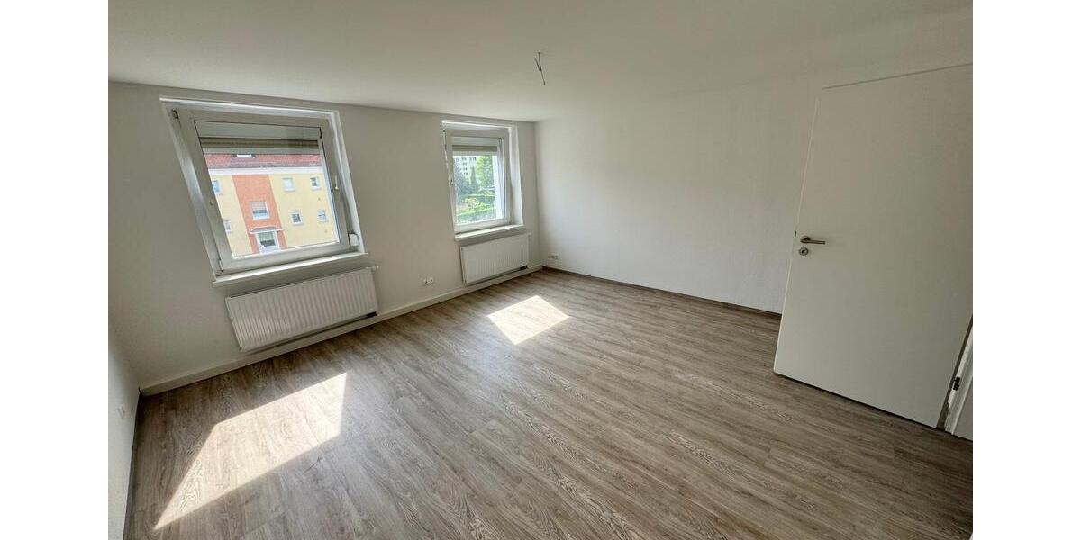 Etagenwohnung Görlitz Biesnitz - 3 Zimmer, 68 m&sup2;, 410&euro; | Angebot:26490346