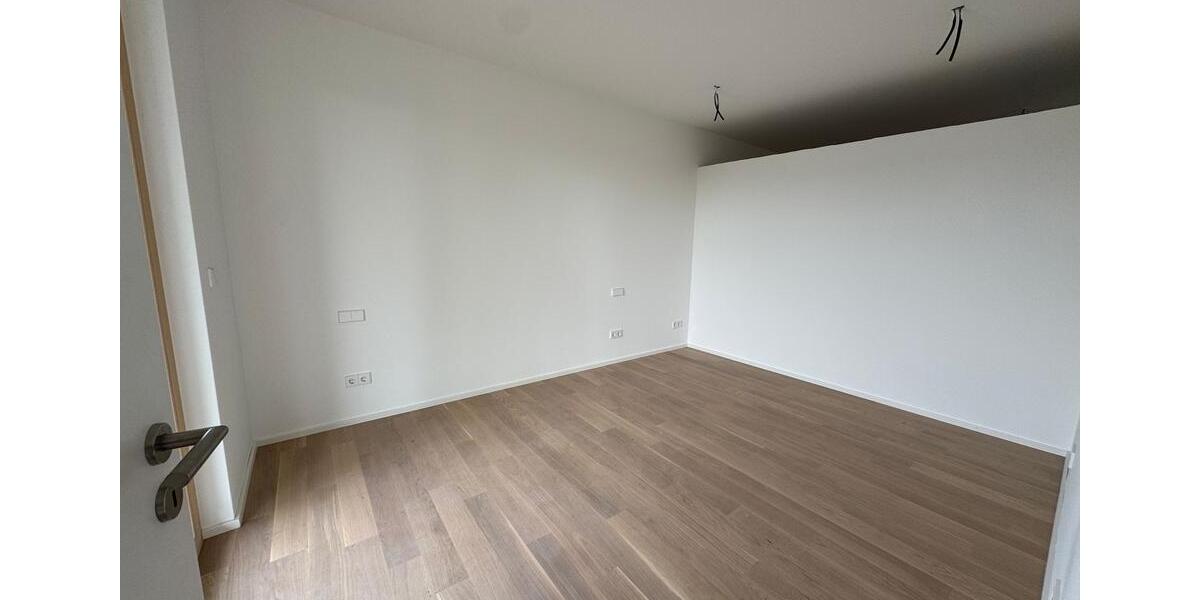 Etagenwohnung Esslingen am Neckar - 2 Zimmer, 88 m&sup2;, 1.975&euro; | Angebot:26727649