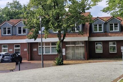 Praxis- Büro-, Gewerbefläche direkt am Marktplatz zu vermieten: zimmer