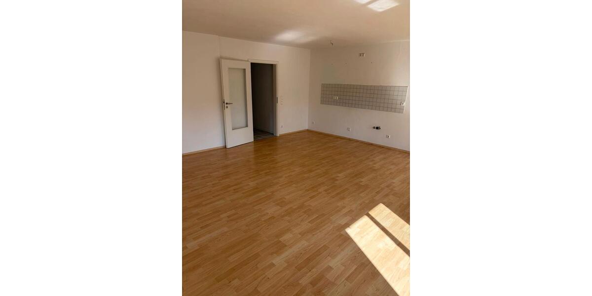 Erdgeschoßwohnung Bodenwöhr - 2 Zimmer, 72 m&sup2;, 670&euro; | Angebot:26037700