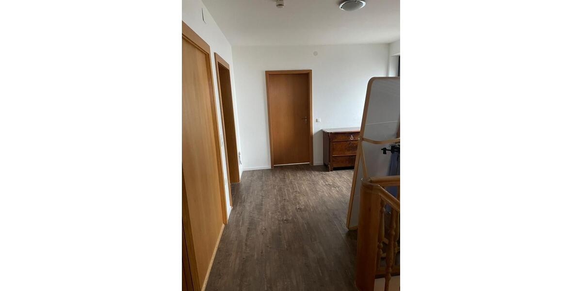 Reihenhaus Burghausen - 5 Zimmer, 124 m&sup2;, 1.800&euro; | Angebot:25831962