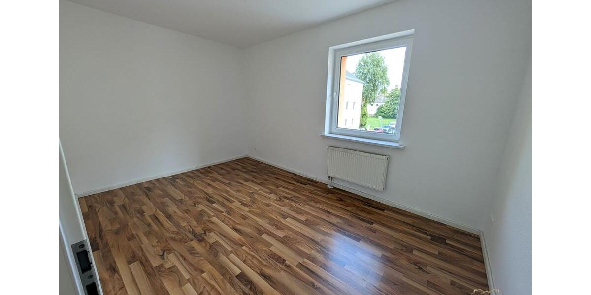Etagenwohnung Bitterfeld-Wolfen Bitterfeld - 4 Zimmer, 92 m&sup2;, 650&euro; | Angebot:26442517
