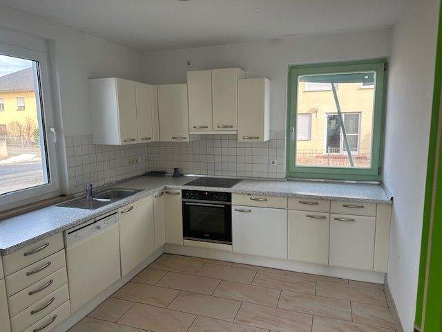 Doppelhaushälfte Weiden Rehbühl - 6 Zimmer, 136 m&sup2;, 1.350&euro; | Angebot:25107451