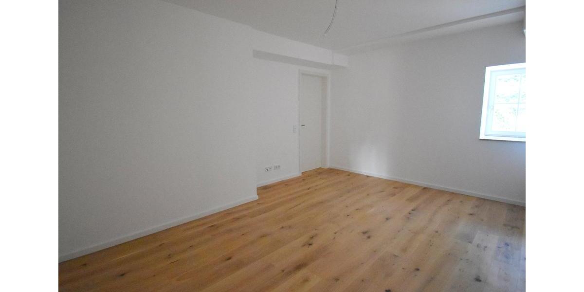 Etagenwohnung Hildesheim Bockfeld - 4 Zimmer, 125 m&sup2;, 1.350&euro; | Angebot:25790278