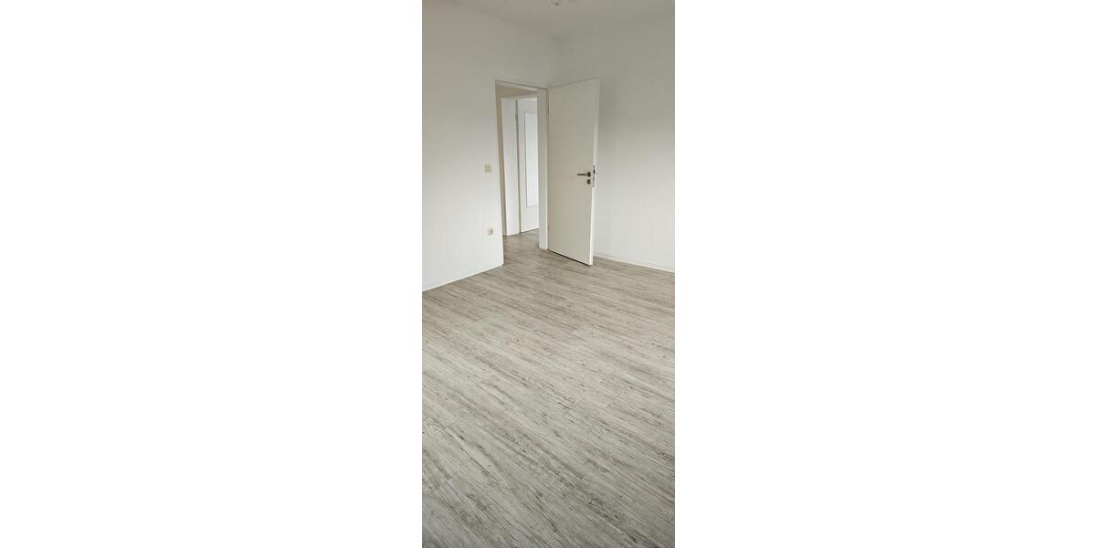 Etagenwohnung Kleinlangheim - 4 Zimmer, 105 m&sup2;, 1.170&euro; | Angebot:25978571