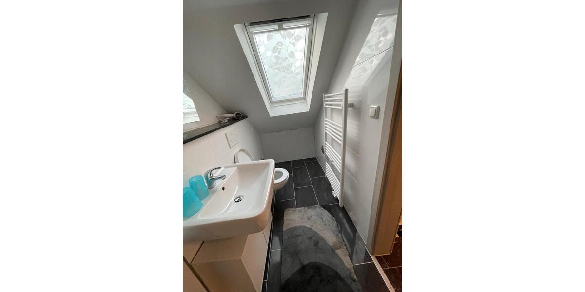 Dachgeschoßwohnung Rüsselsheim am Main - 3 Zimmer, 70 m&sup2;, 690&euro; | Angebot:26150165