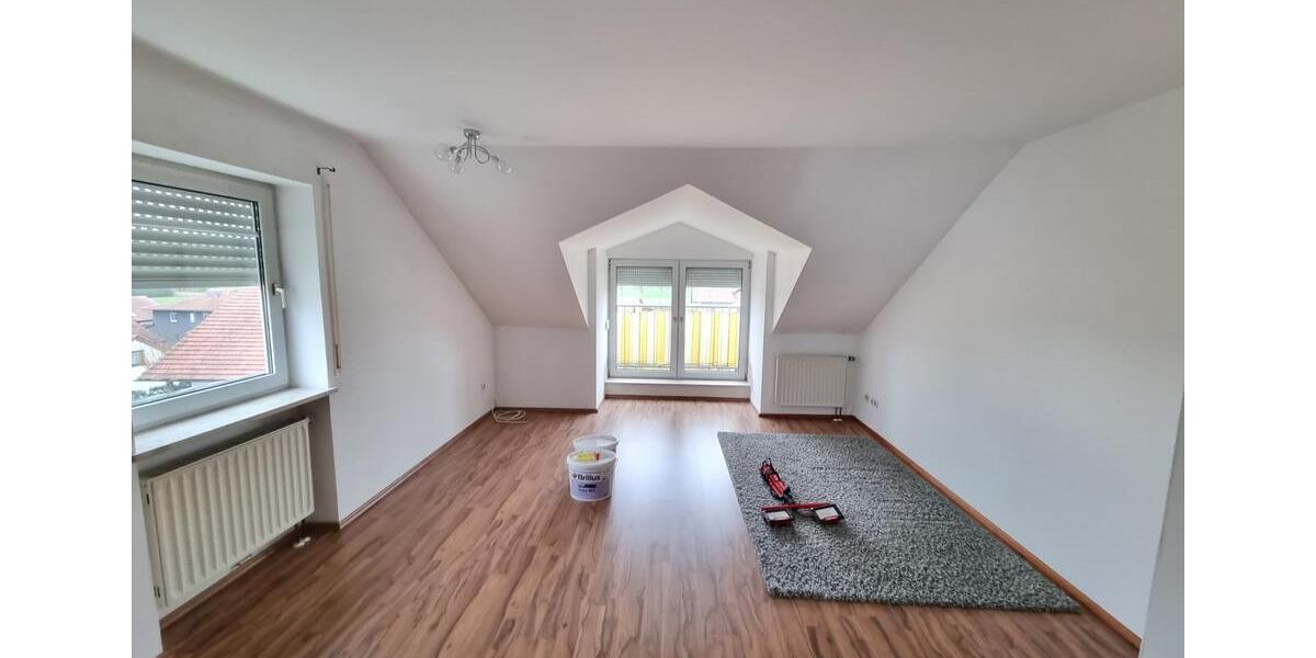 Schöne 2-Zimmer Dachgeschosswohnung 57qm mit Garagenstellplatz 2 zimmer