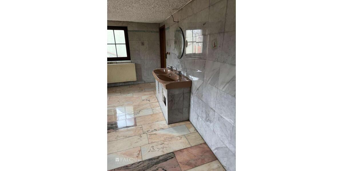 Einfamilienhaus Vestenbergsgreuth - 4 Zimmer, 180 m&sup2;, 1.100&euro; | Angebot:23991338