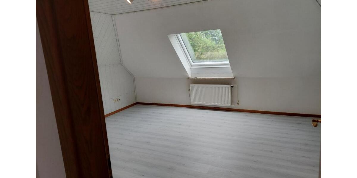 Einfamilienhaus Sankt Michaelisdonn - 7 Zimmer, 200 m&sup2;, 1.100&euro; | Angebot:25369004