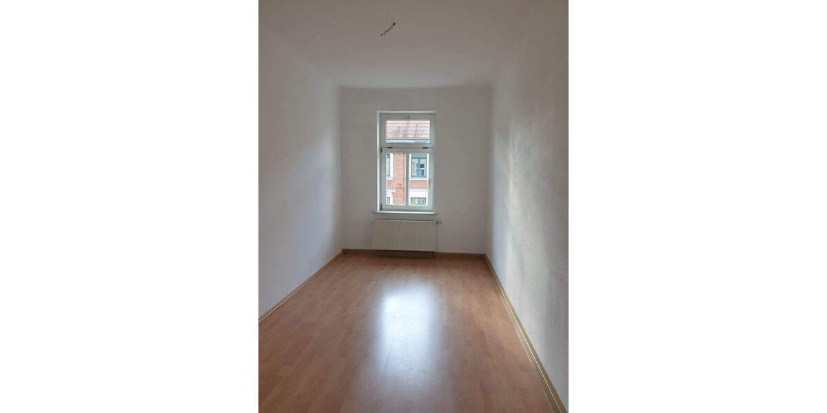 Etagenwohnung Markkleeberg - 4 Zimmer, 100 m&sup2;, 1.000&euro; | Angebot:25037996