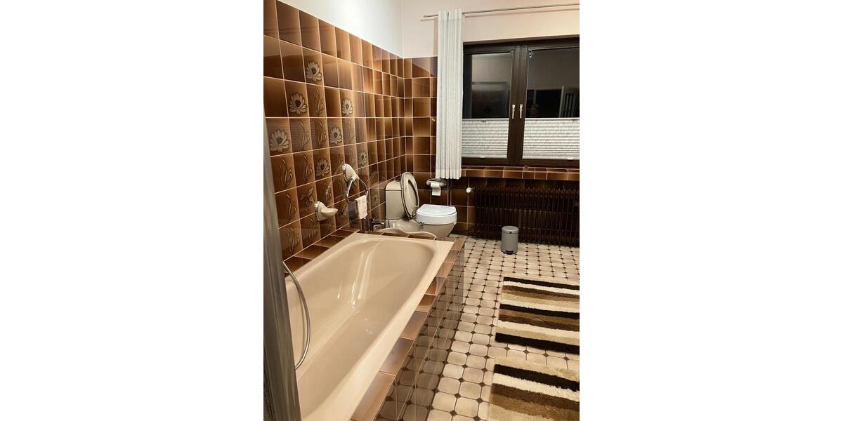 Reihenhaus Wiehl - 4.5 Zimmer, 135 m&sup2;, 1.600&euro; | Angebot:25230052