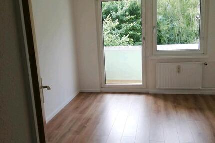 Gemütliche 3 RW mit Balkon in Großdrebnitz 3 zimmer