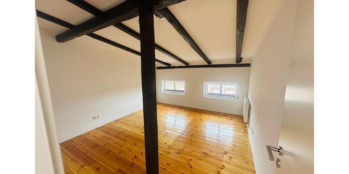 Dachgeschoßwohnung Schwerin Altstadt - 2 Zimmer, 60 m&sup2;, 640&euro; | Angebot:24559387