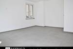 Luxuriöse 4,5-Zimmer mit großer Dachterrasse und Blick ins Grüne im Zweifamilienhaus