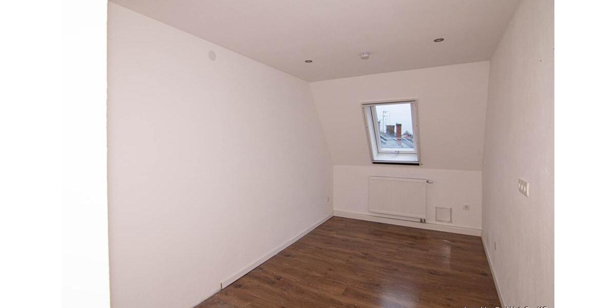 Dachgeschoßwohnung Oberkotzau - 5 Zimmer, 137 m&sup2;, 1.028&euro; | Angebot:23807306