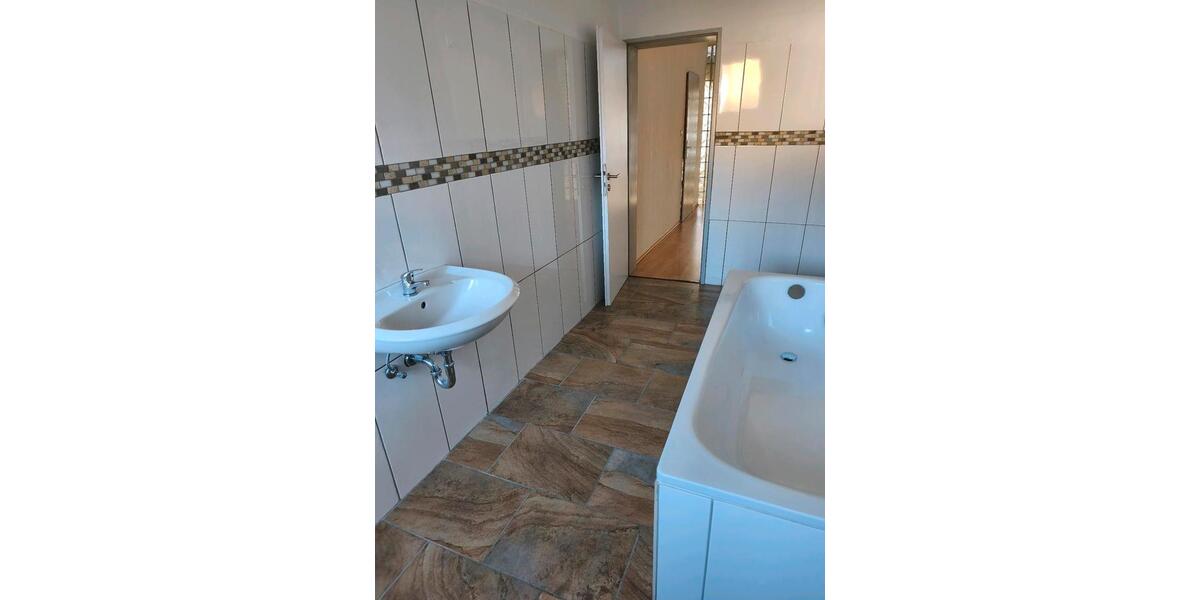 Etagenwohnung Bischofsheim in der Rhön - 3 Zimmer, 83 m&sup2;, 679&euro; | Angebot:26378745