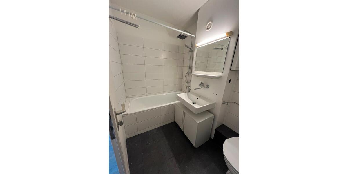 Etagenwohnung Bischofsheim - 2 Zimmer, 63 m&sup2;, 1.250&euro; | Angebot:26613022