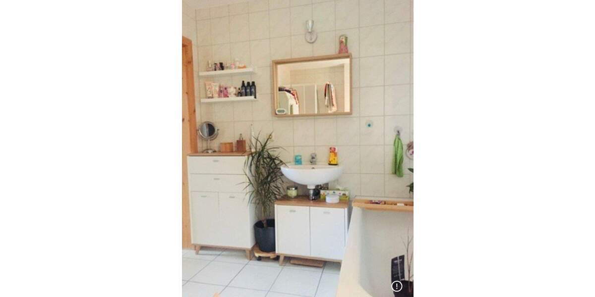 BESICHTIGUNGSTERMIN BITTE TELEFONISCH VEREINBAREN - 3 Raumwohnung mit Küche und BALKON 3 zimmer