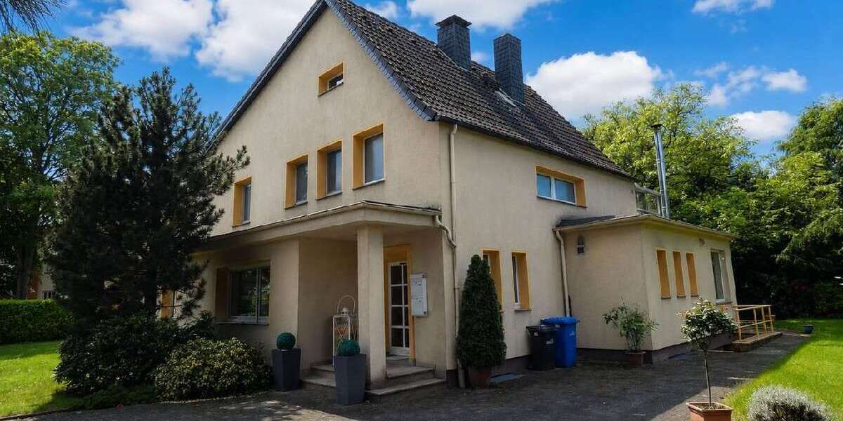 Etagenwohnung Leverkusen - 3 Zimmer, 111 m&sup2;, 980&euro; | Angebot:24355289