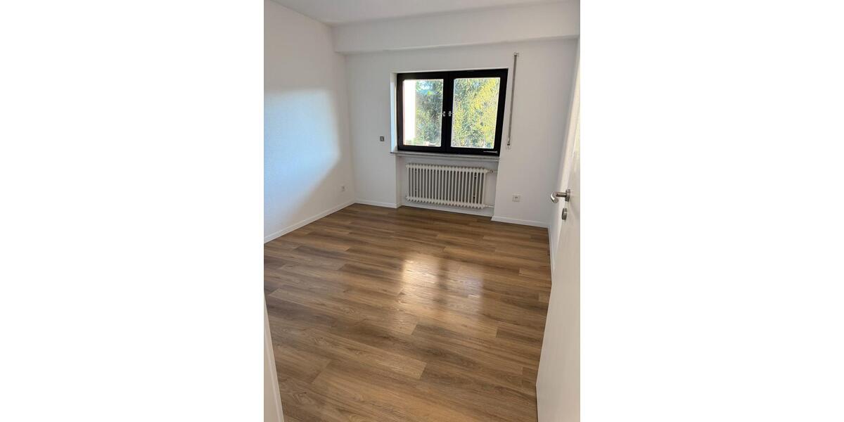 Erdgeschoßwohnung Oberndorf am Neckar - 3 Zimmer, 78 m&sup2;, 780&euro; | Angebot:26504453