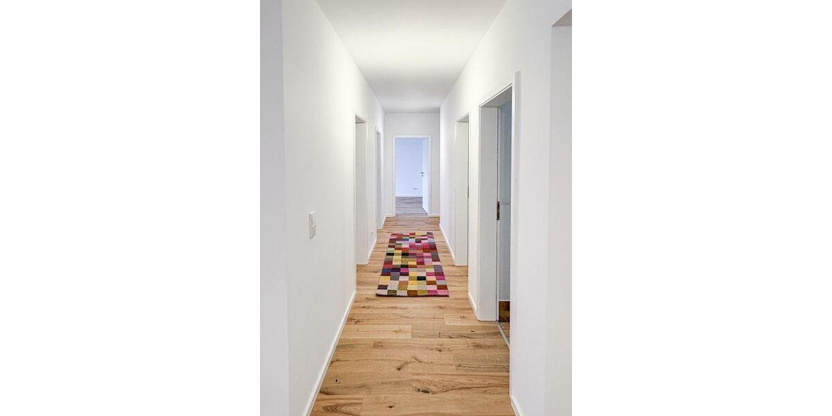 Etagenwohnung Friedrichsdorf - 5 Zimmer, 180 m&sup2;, 2.149&euro; | Angebot:26003346