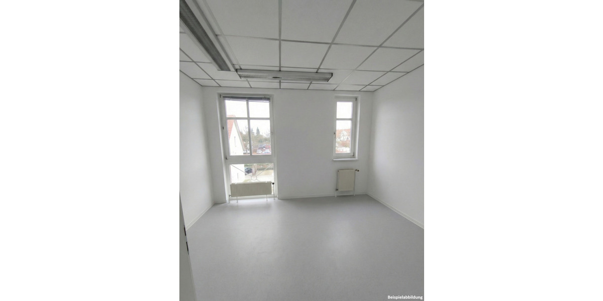 Etagenwohnung Neustrelitz - 4 Zimmer, 105 m&sup2;, 880&euro; | Angebot:25147932