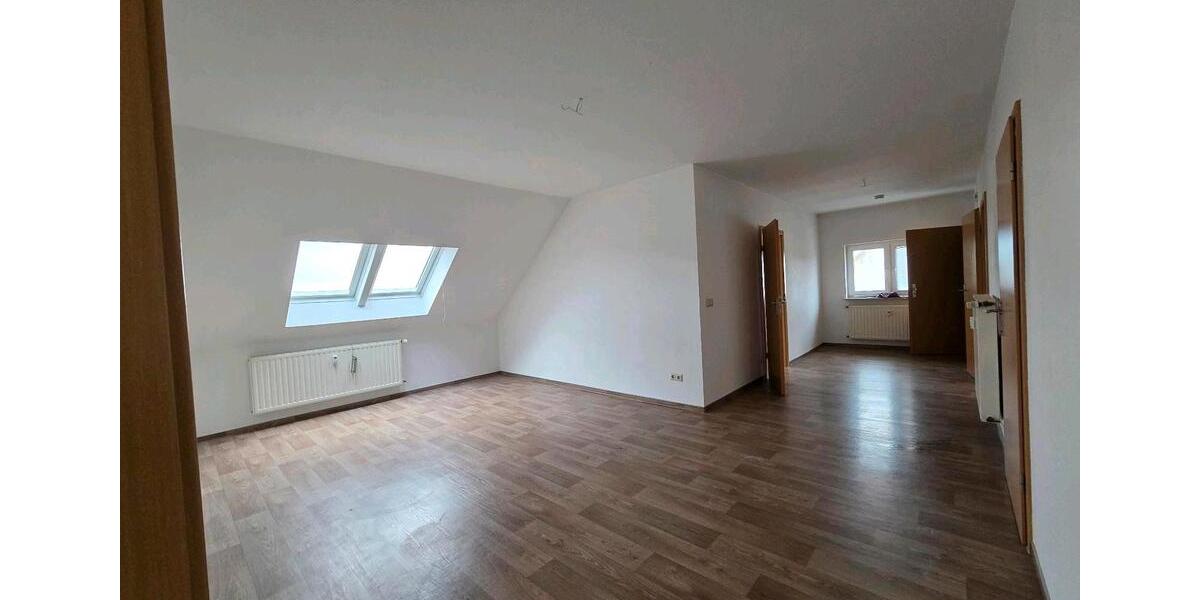 Dachgeschoßwohnung Staßfurt Löderburg - 4 Zimmer, 80 m&sup2;, 400&euro; | Angebot:25979846