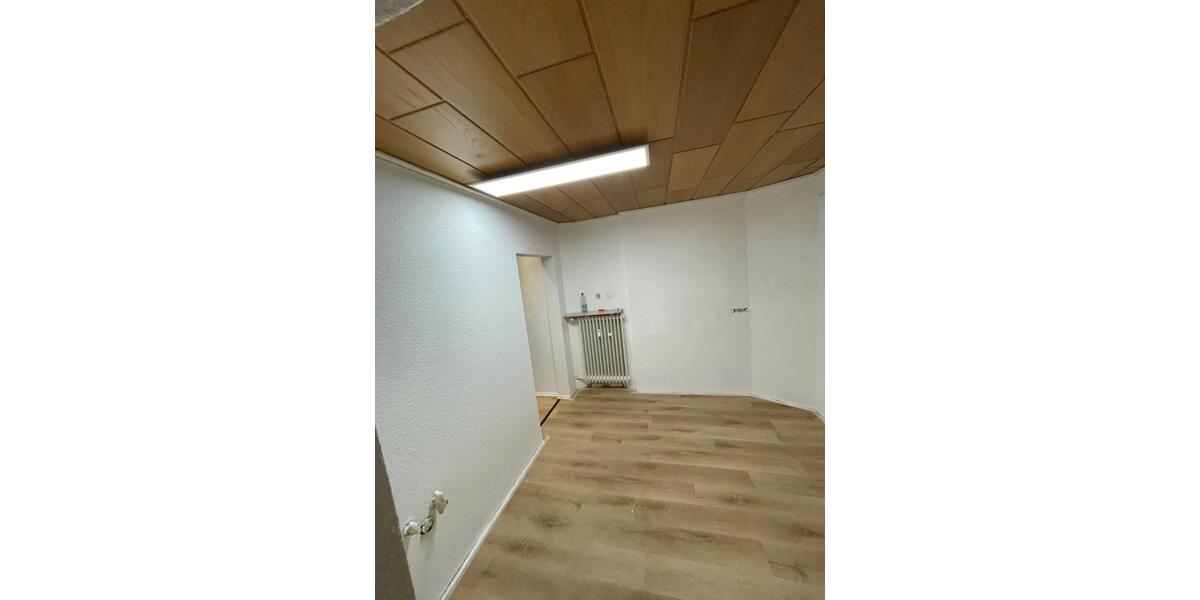 Erdgeschoßwohnung Warburg - 3 Zimmer, 95 m&sup2;, 600&euro; | Angebot:25988577