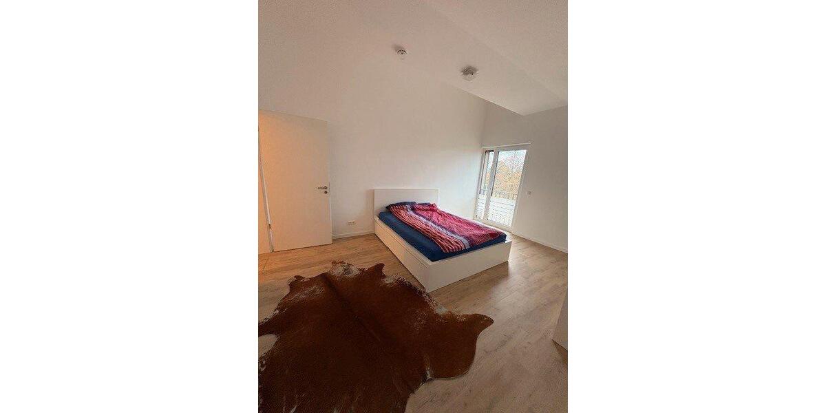 Dachgeschoßwohnung Laatzen - 2 Zimmer, 81 m&sup2;, 1.090&euro; | Angebot:26491367