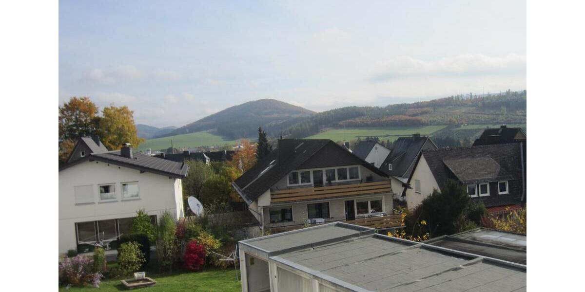 Hochparterre Schmallenberg - 4 Zimmer, 107 m&sup2;, 840&euro; | Angebot:26262990
