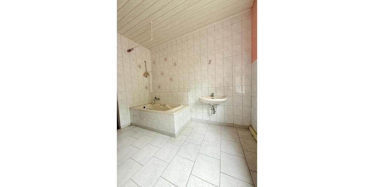 Etagenwohnung Schwarzenberg/Erzgebirge Erzgebirge - 5 Zimmer, 145 m&sup2;, 725&euro; | Angebot:26053231