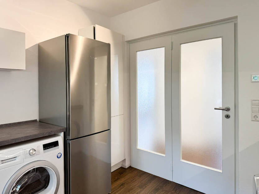 BITTE ZUERST LESEN - DANN KLICKEN!! Ulm-City TOP kernsanierte 3-Zi.-Wohnung im 1. OG mit Balkon