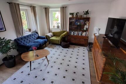 Helle 3 Zimmer Wohnung mit Balkon und Gartenmitbenutzung zimmer