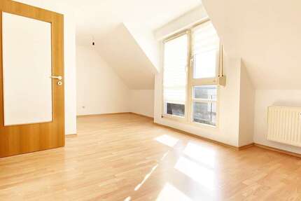 Wohnung Eisfeld - 1 Zimmer, 34 m&sup2;, 265&euro; | Angebot:26224430