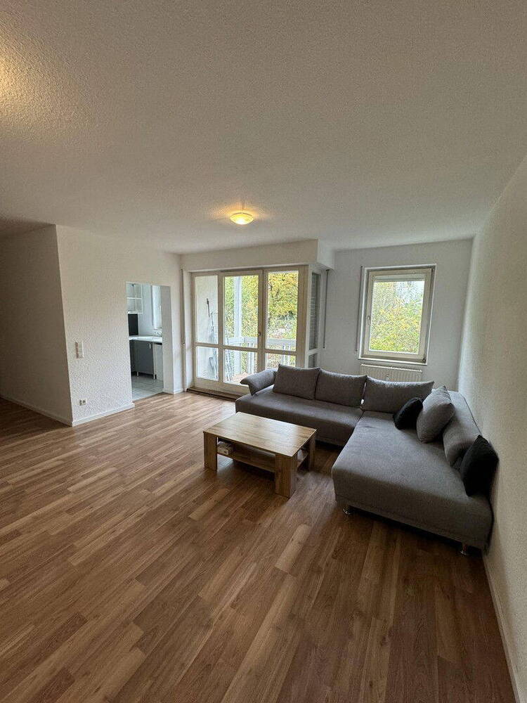 Helle, gepflegte 2-Zimmer-Wohnung mit Balkon und separater Einbauküche in Heilbronn - Sontheim