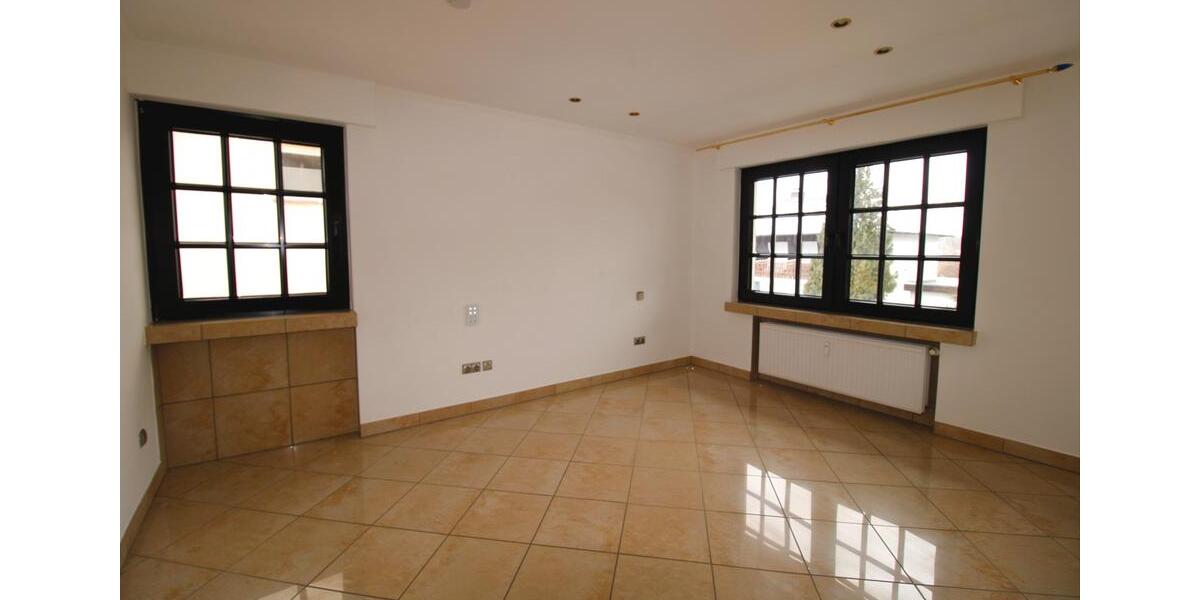 Einfamilienhaus Arnsberg Holzen - 6 Zimmer, 200 m&sup2;, 1.600&euro; | Angebot:24549619