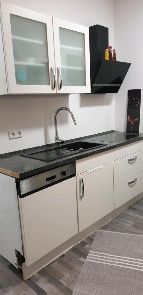 Voll möbilierte 2 Raum Wohnung zu vermieten