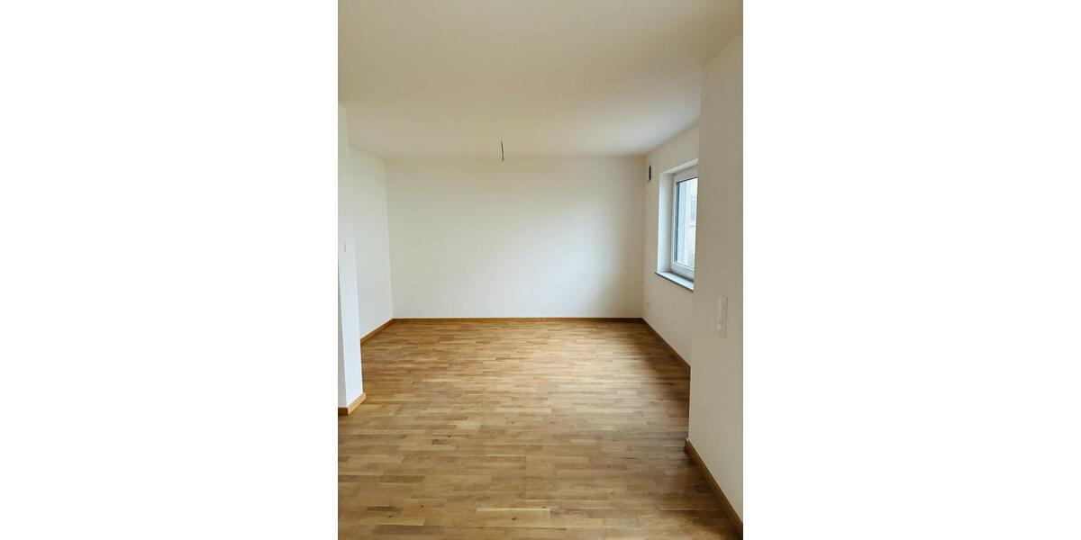 Erdgeschoßwohnung Deggendorf - 3 Zimmer, 77 m&sup2;, 920&euro; | Angebot:25851675